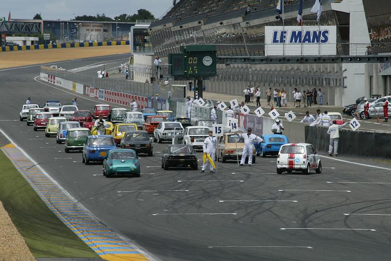 B45D3942.JPG - La grille de départ très diversifiée