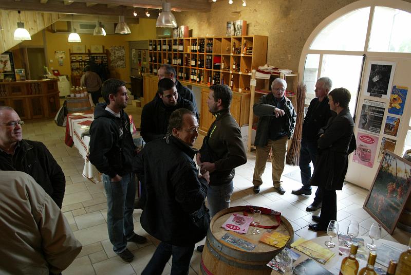 B45D0003.JPG - Une escale à Lacommande pour une dégustation "modérée" de vins de Jurançon