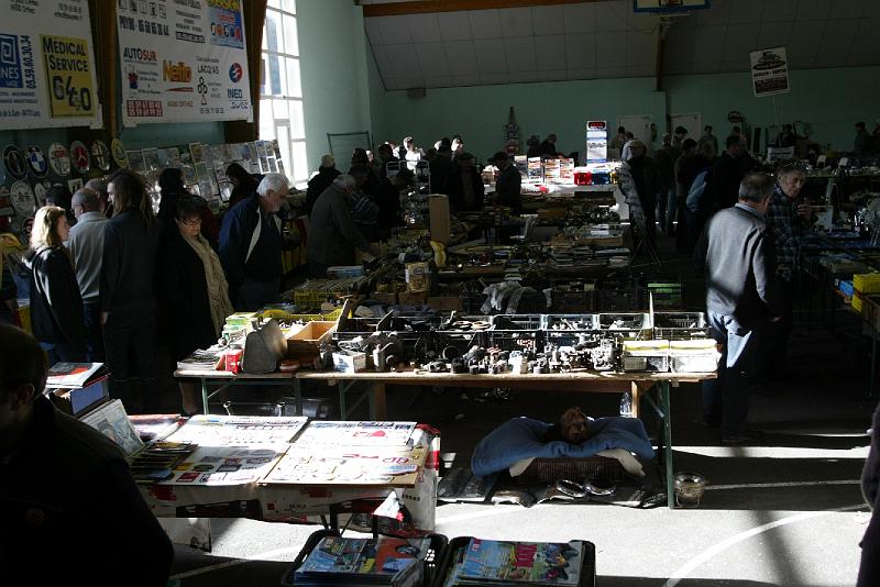 B45D0016.jpg - 12ème Bourse d'échange de St Suzanne: intèrieur