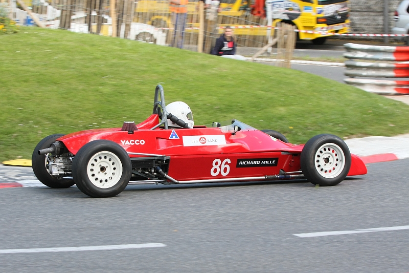 aj-86.JPG - VINCENT MISSISTRANO / VAN DIEMEN RF 81