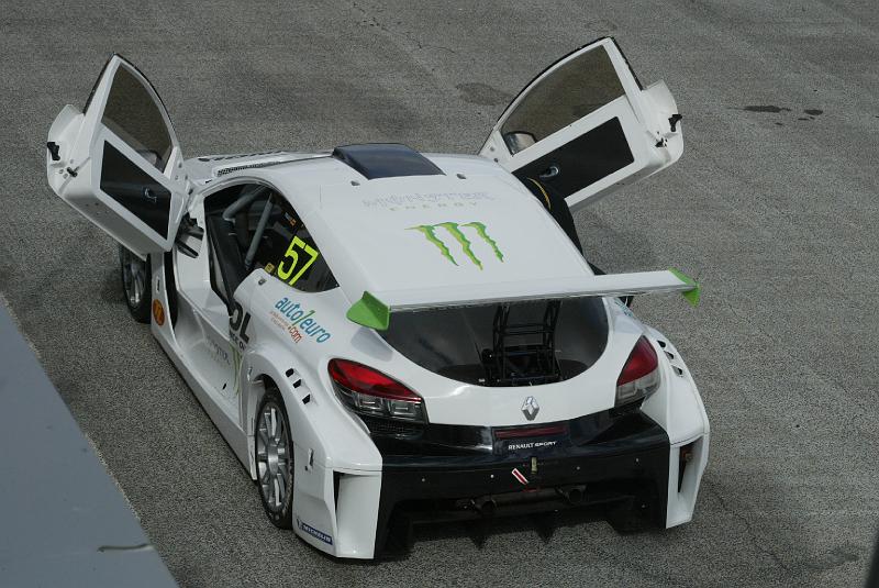 B45D5238.JPG - RENAULT MEGANE TROPHY: quelques soucis pour Dominique LAURE